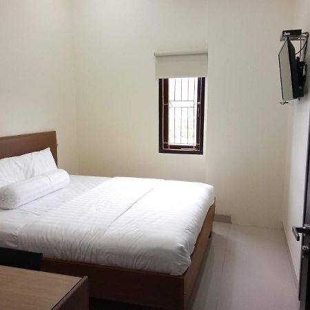 אמבון Clean & Comfort Homestay מראה חיצוני תמונה